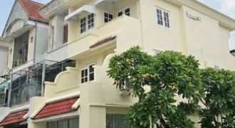 รหัสC7139 ให้เช่าทาวน์โฮม 3ชั้น ย่านลาดพร้าวโชคชัย 4 บ้านหลังมุม เหมาะทำโฮมออฟฟิศและพักอาศัย