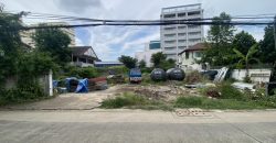 ขายที่ดินแปลงใหญ่สวย 191.6 ตรว. รัชดาภิเษก 32 หน้ากว้างสวย เหมาะสร้างบ้าน, สำนักงาน ใกล้ ม.ราชภัฎจันทรเกษม
