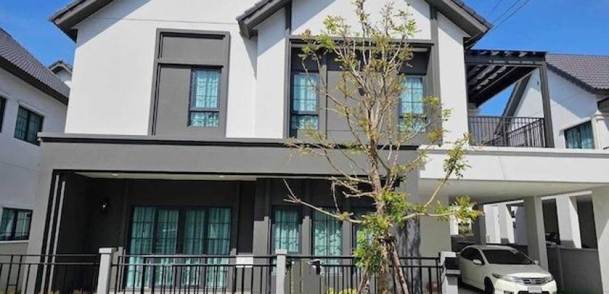 HR 9951 ให้เช่าบ้านเดี่ยว Centro บางนา ใกล้เมกาบางนา เฟอร์นิเจอร์และเครื่องใช้ไฟฟ้าครบ เลี้ยงสัตว์ได้