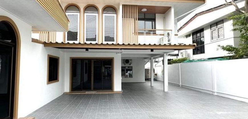 ให้เช่าบ้านเดี่ยว 2 ชั้น 405 ตร.ม. หลังมุม ย่านสุทธิสาร ลาดพร้าว 48 ใกล้ MRT สุทธิสาร