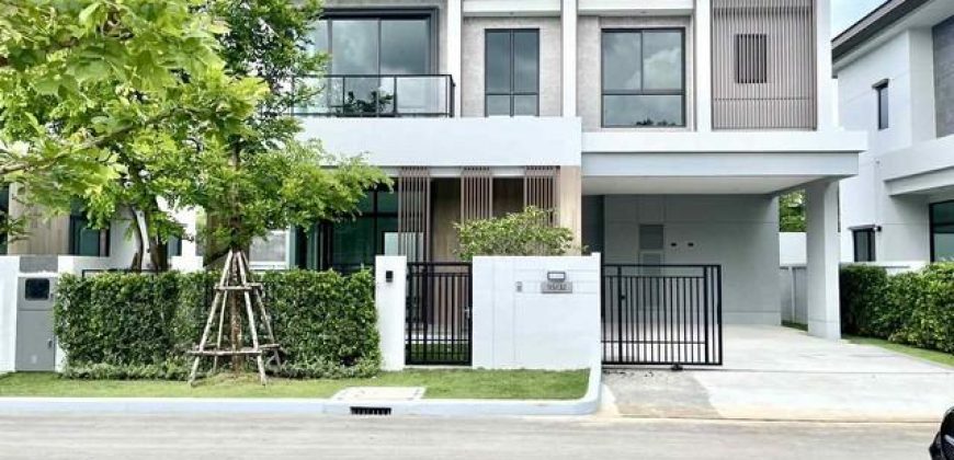 HR 9973 ให้เช่าบ้านเดี่ยว 4 ห้องนอน เฟอร์นิเจอร์ครบ บางกอก บูเลอวาร์ด บางนา กม 5 ใกล้เมกาบางนา