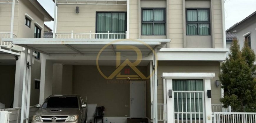 ขายขาดทุน บ้านแฝดสไตล์บ้านเดี่ยว ศรีราชา ฮิลล์ไซด์ ทาวน์ สุขุมวิท-ศรีราชา ใกล้ ม.เกษตรศาสตร์ ศรีราชา ต.ทุ่งสุขลา อ.ศรีราชา จ.ชลบุรี