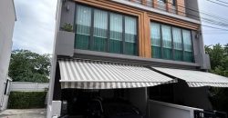ให้เช่าทาวน์โฮม 3 ชั้น 22 ตร.ว. Eigen Premium Townhome ซอยอ่อนนุช 70-1