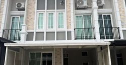 ให้เช่าทาวน์เฮ้าส์ 2 ชั้น 16 ตร.ว. โกลเด้น ทาวน์ รามอินทรา-วงแหวน ถนนคู้บอน (พร้อมอยู่ 1 ก.ค 69)