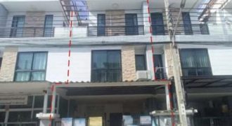 ขายทาวโฮม 3 ชั้น 17.6 ตร.ว. โครงการเมอริท เพลส เขตวังทองหลาง ใกล้ Central EastVille
