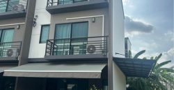 ให้เช่าทาวน์โฮม 3 ชั้นหลังมุม 38.50 ตรว. โครงการบ้านกลางเมือง ศรีนครินทร์ – อ่อนนุช ใกล้ซีคอนสแควร์ ใกล้รถไฟฟ้าสายสีเหลือง