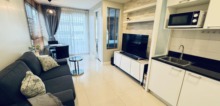 The Clover ThongLor Comfortable Safe 4th Floor BTS Thonglor