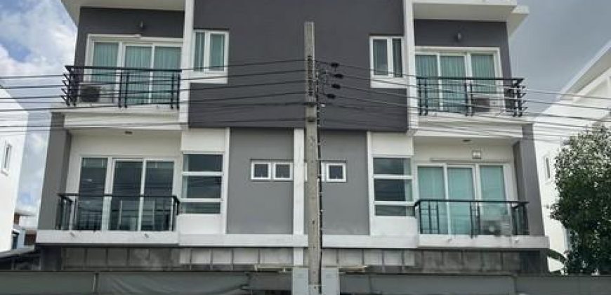 HR 10035 ให้เช่า ขายโฮมออฟฟิศ 3 ชั้น หมู่บ้านชวนชื่นโมดัส วิภาวดี พร้อมโกดัง ติดริมถนนใหญ่วิภาวดี