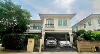 ขาย บ้านเดี่ยว หมู่บ้านภัสสร เพลสทีจ อ่อนนุช ถนนเฉลิมพระเกียรติ ร.9 ซอย 87 อ่อนนุช ใกล้เมกาบางนา ย่านประเวศ ภัสสรเพลสทีจอ่อนนุช