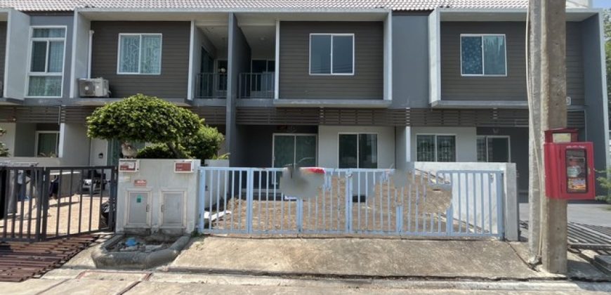 ขายทาวน์โฮม หมู่บ้านอารียา กาญจนาภิเษก-ราชพฤกษ์ ไทรน้อย นนทบุรี