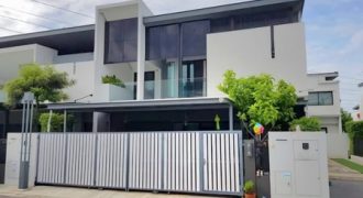 ขาย บ้านเดี่ยว หมู่บ้าน วีเว่ บางนา กม.7 หลังมุม ใกล้เมกาบางนา ย่านบางนา