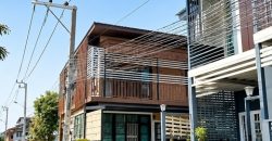 MRTแยกลำสาลี 800 ม. กรุงเทพกรีฑา5-7-9 บ้านเดี่ยว 2 ชั้นหลังมุม 4นอน 40 ตร.วา. 3 น้ำ พร้อมเฟอร์ฯ . รร.นานาชาติเวลลิงตัน 2.6 กม