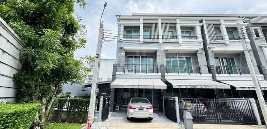 ทาวน์โฮม 3 ชั้น บ้านกลางเมือง รัชดา – วงศ์สว่าง ทำเลดี หลังริม ใกล้ MRT สถานีแยกติวานนท์