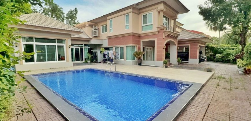 ลัดดารมย์ อิลิแกนซ์ ราชพฤกษ์ – รัตนาธิเบศร์ บ้านหลังมุม