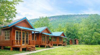 บ้านน็อคดาวน์ 3 หลัง 1 ไร่ 23 ตร.ว. เขาใหญ่ หมูสี ที่ดินวิวภูเขา 360 องศา ใจกลาง ปากช่อง กรีนเนอรี่ รีสอร์ท 500 ม.
