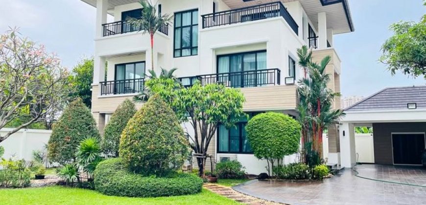 T26-568 ให้เช่า บ้าน – 110000 บาทต่อเดือน ชั้นทั้งหมด 3 ชั้น ใกล้กับ ใกล้ศาลอาญา, ใกล้ ม.จันทร์เกษม, ใกล้เมเจอร์รัชโยธิน, ใกล้เซนทรัล ลาดพร้าว