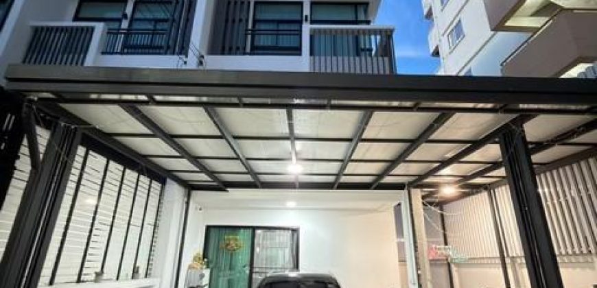ให้เช่าทาวน์โฮม3ชั้น207ตร.มโครงการCozyโชคชัย4ซอย30ถนนโชคชัย4เขตลาดพร้าวพร้อมเฟอร์นิเจอร์