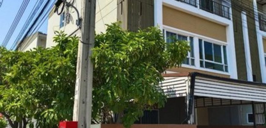 ให้เช่าทาวน์โฮม 3 ชั้น 20 ตร.ว. หมู่บ้าน นลินอเวนิว 2 รามคำแหง 144 ใกล้รถไฟฟ้าสายสีส้ม