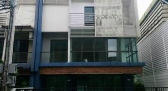 ให้เช่าโฮมออฟฟิศ 4 ชั้น 49 ตร.ว. ดิสทริค เอกมัย-รามอินทรา ซอยรามอินทรา 40