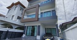 ขายบ้านเดี่ยว 3 ชั้น สร้างใหม่ 330 ตรม. 4 ห้องนอน สุขุมวิท 65 เอกมัย ใกล้ BTS เอกมัย