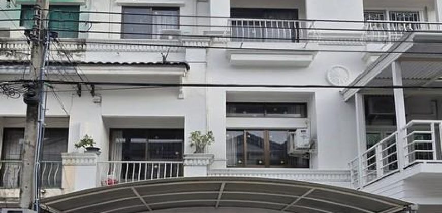 HR 10044 ให้เช่าทาวน์โฮม 3 ชั้นครึ่ง บ้านกลางเมือง 2 เหม่งจ๋าย ซอยสหการประมูล ตกแต่งใหม่ เฟอร์ครบ