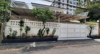 ให้เช่าบ้านเดี่ยว 2 ชั้น 77 ตรว. 3 ห้องนอน หมู่บ้านอยู่เจริญ542 ประชาราษฎร์บำเพ็ญ 24 ใกล้ สนง.เขตห้วยขวาง ใกล้ MRT ห้วยขวาง