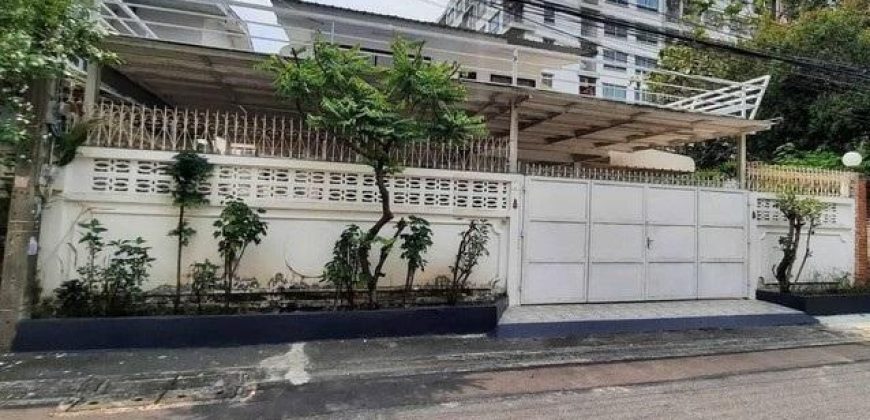 ให้เช่าบ้านเดี่ยว 2 ชั้น 77 ตรว. 3 ห้องนอน หมู่บ้านอยู่เจริญ542 ประชาราษฎร์บำเพ็ญ 24 ใกล้ สนง.เขตห้วยขวาง ใกล้ MRT ห้วยขวาง
