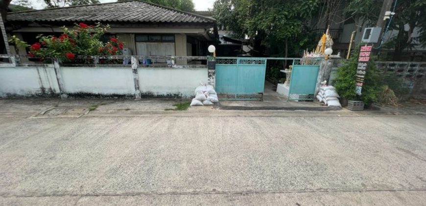 ขายที่ดิน 142 ตรว. สุขุมวิท 101-1 วชิรธรรมสาธิต 38 ใจกลางกรุงเทพ พร้อมสิ่งปลูกสร้าง (บ้านเก่า) ใกล้ BTS อุดมสุข