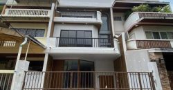 ขายทาวน์โฮม 3 ชั้น 25 ตรว. หมู่บ้านเกษมสันต์ 1 ลาดพร้าว71 นาคนิวาส สังคมสงเคราะห์ ติดเลียบด่วน ใกล้ Central Eastville รีโนเวทใหม่ทั้งหลัง