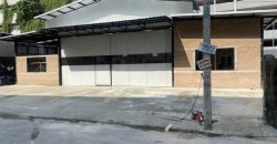 ให้เช่าโกดัง ทำเลดีใกล้แยกลำสาลี 124 ตารางวา พื้นที่ใช้สอย 450ตรม. รถ 6 ล้อเข้าใด้