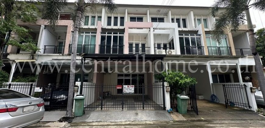 ขายด่วน ทาวน์โฮม วิสต้า ปาร์ค รัชดา – รามอินทรา รีโนเวทใหม่ทั้งหลัง