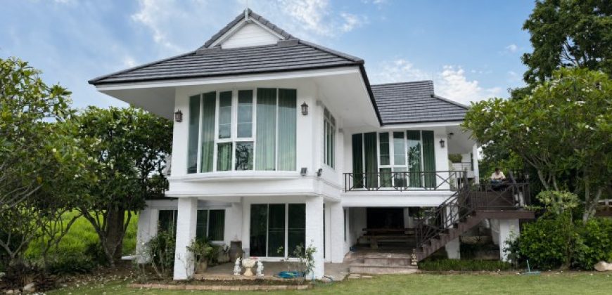 บ้านเดี่ยวฮอลิเดย์ปาร์ค(หนองมะค่า)อยู่ท่ามกลางธรรมชาติ ได้อากาศบริสุทธิ์ ที่หาไม่ได้จากกรุงเทพฯ