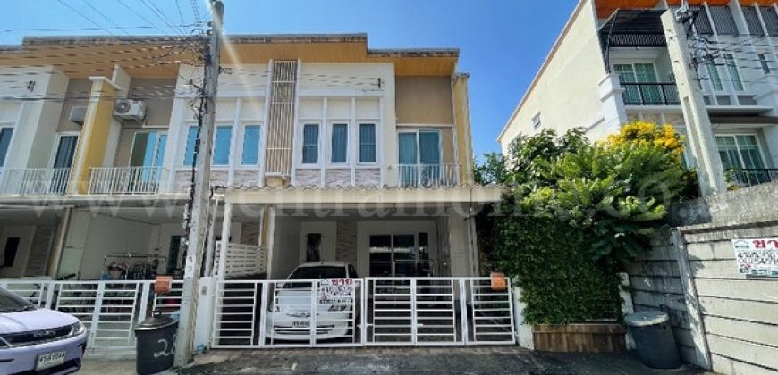 ขายด่วน ทาวน์เฮ้าส์ 29 ตร.วา โกลเด้น ทาวน์ ปิ่นเกล้า – จรัญสนิทวงศ์ หลังริม พร้อมเข้าอยู่