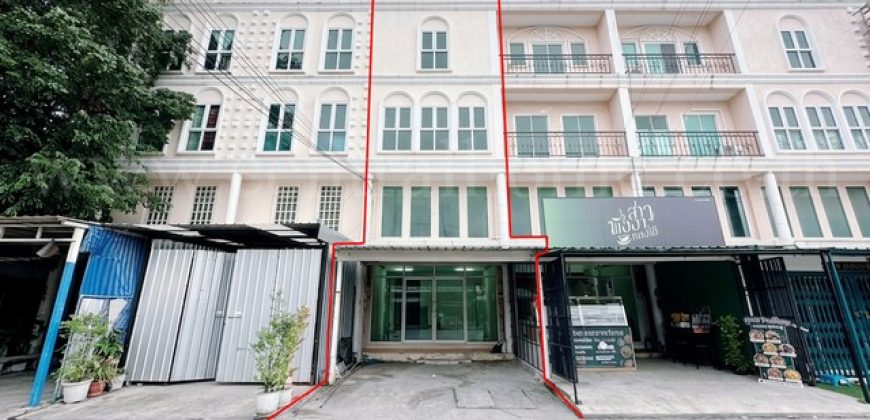 ขายด่วน อาคารพาณิชย์ 3.5 ชั้น นวมินทร์ บึงกุ่ม ใกล้ตลาดปัฐวิกรณ์