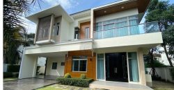 BH4248 ให้เช่าบ้านเดี่ยวหรู ใกล้สนามบินสุวรรณภูมิ 10 นาที บ้านพร้อมเฟอร์นิเจอร์ 4 ห้องนอน เหมาะสำหรับผู้บริหารและชาวต่างชาติ