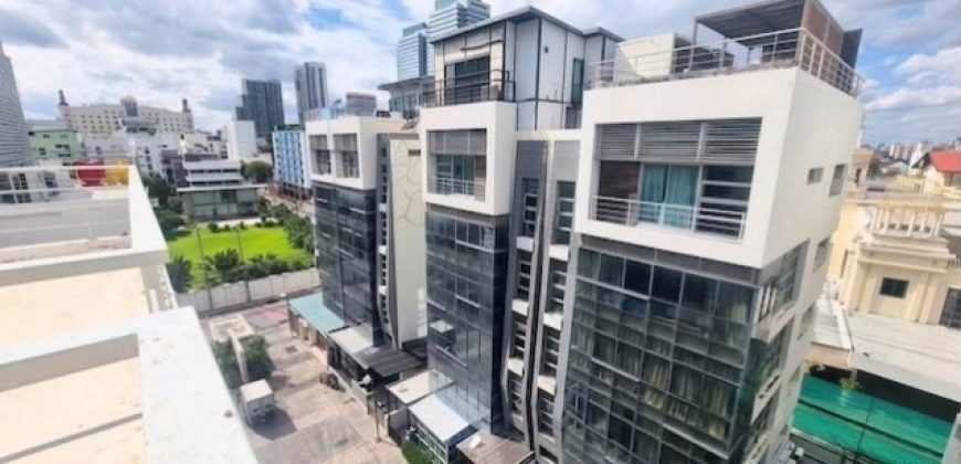 BH4257 ให้เช่าและขายอาคารสำนักงาน 5 ชั้น รัชดาภิเษก 18 ใกล้ MRT สุทธิสาร พื้นที่ใช้สอย 697 ตร.ม. พร้อมที่จอดรถ 5 คัน