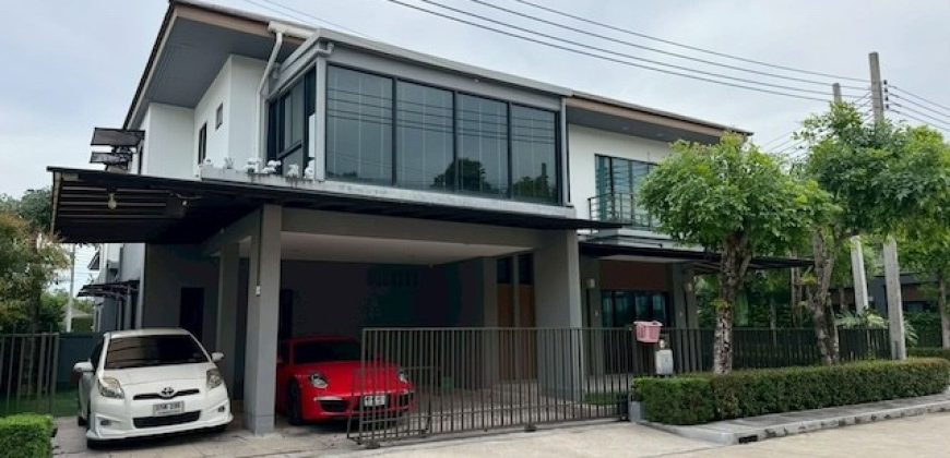 BH4281 ให้เช่าบ้านเดี่ยว 2 ชั้น บ้านลุมพินี สวนหลวง ร.9 บ้านหลังมุม พร้อมเฟอร์นิเจอร์ ใกล้ถนนเฉลิมพระเกียรติ ร.9 เขตประเวศ