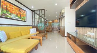 Circle Condominium 3 Bedrooms 3 Bathrooms for Rent (A329)