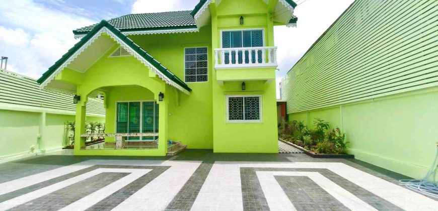 บ้านเดี่ยวสวยหรู พร้อมอยู่ ใกล้เดอะมอลล์บางกะปิ และสถานีรถไฟฟ้าลาดพร้าว 101 ลัดออกเลียบด่วนและเกษตรนวมินทร์ได้ (เจ้าของขายเอง)