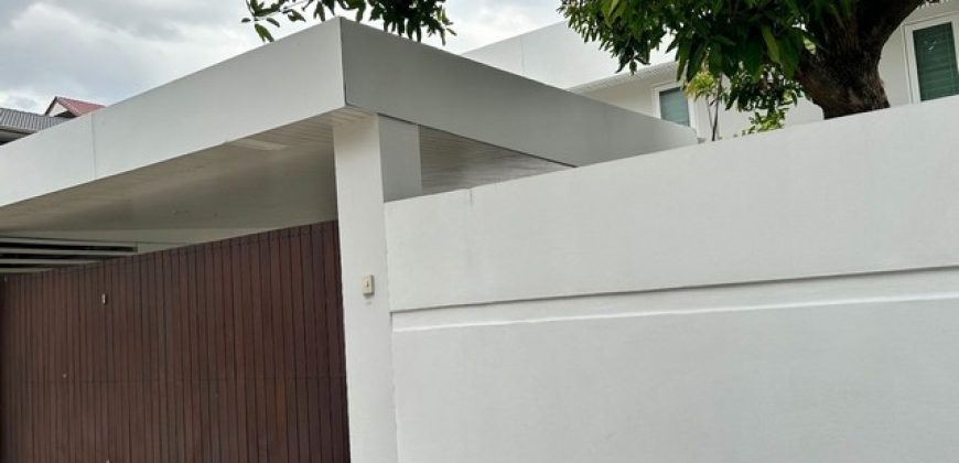 ให้เช่า บ้านเดี่ยว2ชั้น พื้นที่64 ตรว.อยู่ถนน พระราม9 ใกล้ห้างเดอะไนน์เซ็นเตอร์