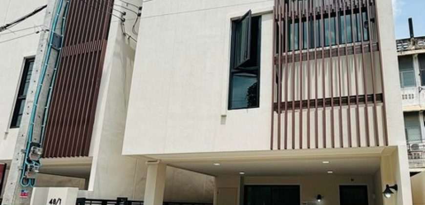 T26-859 ให้เช่า ทาวน์เฮ้าส์ Oak House สุขุมวิท 101-1 ใกล้กับ ใกล้ BTS อุดมสุข & True Digital Park 28 ตร.วา