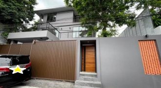 ขายบ้านเดี่ยว 3 ชั้น 102 ตร.ว. ซ.ปรีดีพนมยงค์ 26 สไตล์โมเดิร์น พร้อมสระว่ายน้ำ