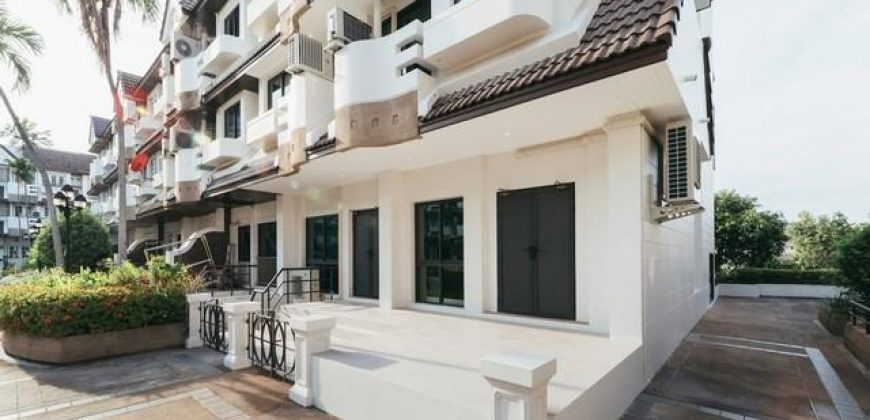 ให้เช่าทาวน์โฮม 3 ชั้น 350 ตร.ม. Regent 71 Place สุขุมวิท 71 ใกล้ BTS พระโขนง