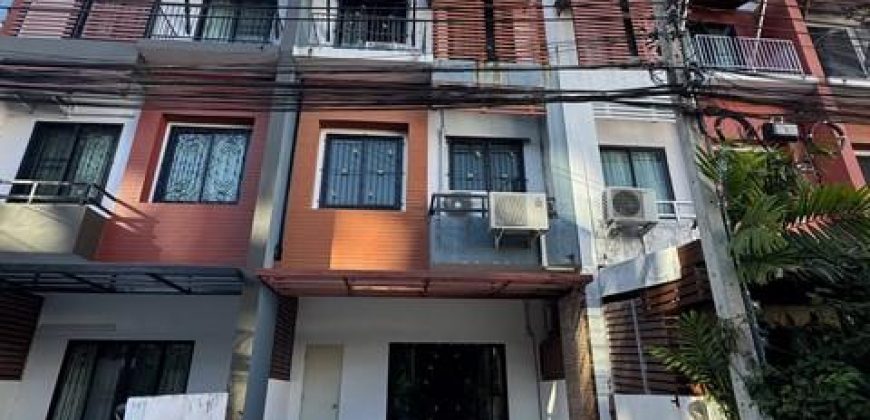 ให้เช่าทาวน์โฮม3ชั้น3นอน เดอะล็อค ทาวน์ สุขุมวิท101/1 ถนนสุขุมวิท ใกล้ซีคอนสแควร์