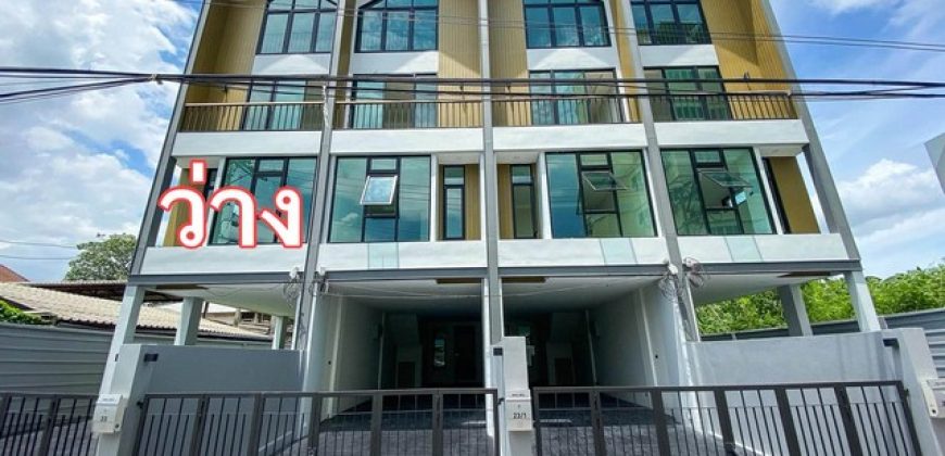 ให้เช่าโฮมออฟฟิศ 4 ชั้น แปลงมุม 237 ตร.ม. ถนนสุขุมวิท 101-1 ซอยวชิรธรรมสาธิต 60 จากรถไฟฟ้าเพียง 5 นาที