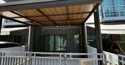 ขายทาวน์โฮม 3 ชั้น 4 ห้องนอน บ้านกลางเมือง พระราม 9-อ่อนนุช ทำเลดีติดถนนเมน ใกล้ Airport Link สถานีบ้านทับช้าง