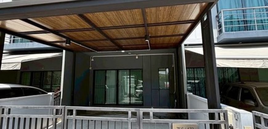 ขายทาวน์โฮม 3 ชั้น 4 ห้องนอน บ้านกลางเมือง พระราม 9-อ่อนนุช ทำเลดีติดถนนเมน ใกล้ Airport Link สถานีบ้านทับช้าง