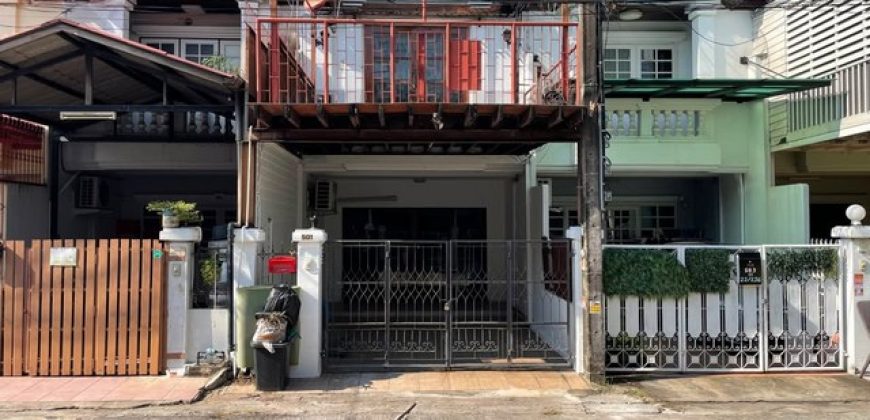ให้เช่าทาวน์เฮ้าส์ 2 ชั้น 18 ตรว. 2 ห้องนอน บางนาตราด 56 แต่งสวย เฟอร์พร้อมอยู่ ใกล้เซ็นทรัลบางนา