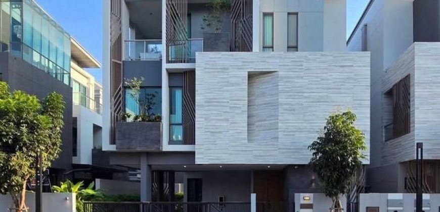 ขายบ้านเดี่ยว 3 ชั้น 440 ตร.ม. Modern Luxury The Gentry สไตรวิลล่า ซ.พัฒนาการ 2
