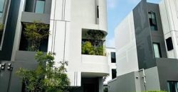 ให้เช่าบ้าน Pool Villa 3 ชั้น 250 ตร.ม. ซอยลาดกระบัง 1ก-7 ใกล้สนามบินสุวรรณภูมิ